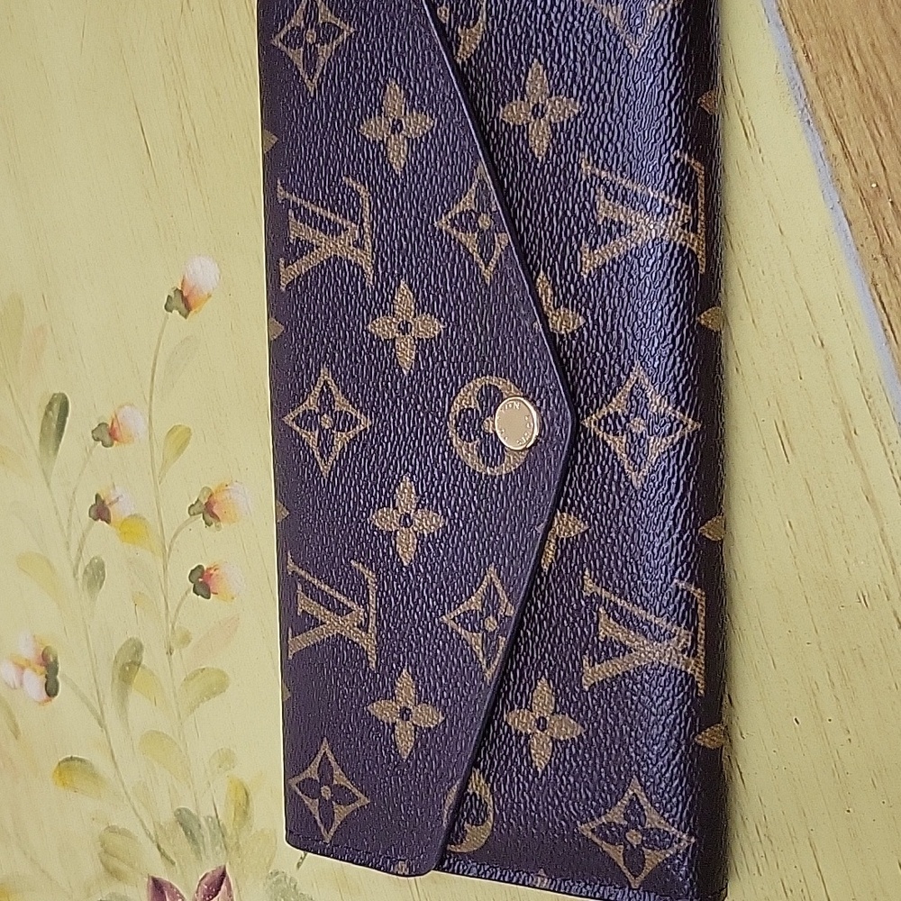 Wallet - Picture 2 of 8